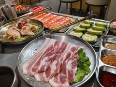 -围炉肉舍丹东海鲜烤肉·烤活鳗(步行街店)
