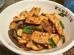 -富正毅三下锅·湘西韵味(天门山索道店)