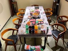 -小草屋轰趴馆别墅派对新场团建家庭聚会