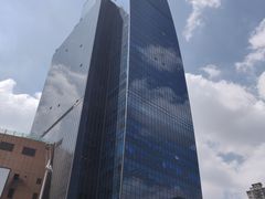 -上海龙之梦万丽酒店