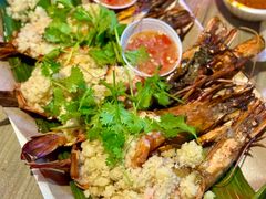 -东海岸人工湖美食村