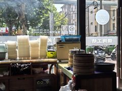 -笑来喜馄饨小笼工坊(通扬路店)