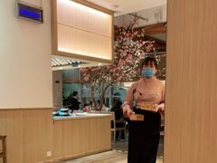 -蜜桃餐厅·伴山(湖滨商业街店)