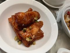 -浅深(世茂滨江精品店)