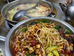 -周良天山牛杂城(天山路总店)