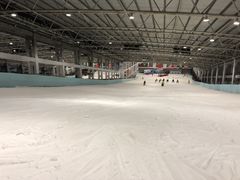-乔波室内滑雪场