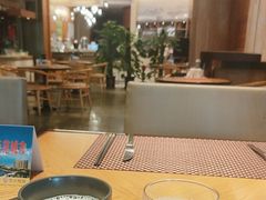 -华邑酒店·鲜艳全日自助餐厅