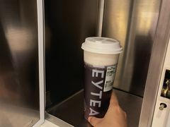 -喜茶(北京华贸购物中心店)