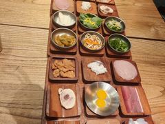 -银米·云南传统过桥米线(双廊黑金冠店)