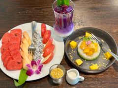 -Chom Cafe and Restaurant