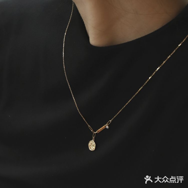 我的毕业礼物笑脸项链