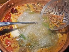 -洱火云南酸菜牛肉火锅(石景山当代商城店)