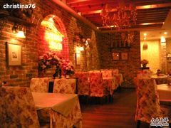 卡座-嘉喜来比萨(罗马花园店)
