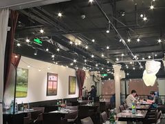 -LESCEDARS Brasserie Bistro香柏树