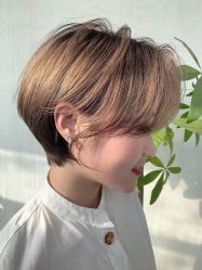 -东秀护肤造型