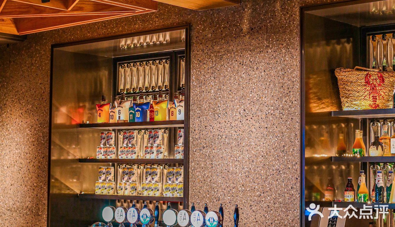 论排队我就服这家必吃榜的小龙虾