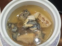 猴头菇淮山炖乌鸡汤-酒蜻蜓·庭院私房菜(天元东路店)