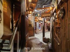 -暴风岛沉浸式体验馆(百联世纪店)