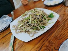 -溢心园香河肉饼总店