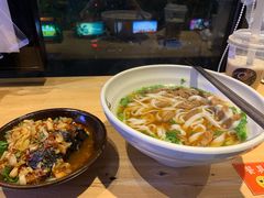 -湘人龙记老长沙米粉(华普国际大厦店)