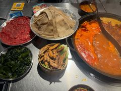 -鹿鸣山草本茶香火锅(园西路店)