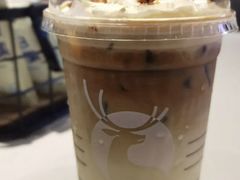 黄金犇犇厚乳拿铁-瑞幸咖啡(文峰城市广场4F店)