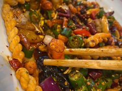 -炉小二铜锅牛蛙•川湘菜(三里屯店)