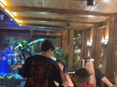 -拾光音乐餐酒吧(告庄星光夜市店)