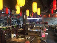 大堂-小龙坎老火锅(北京三里屯店)