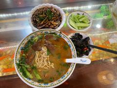 -金杨拉面王小吃面馆·牛三宝面·红烧牛肉粉