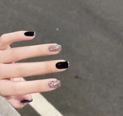 -悦指间美甲美睫