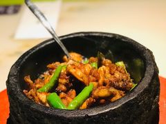 石锅杭椒牛蛙-桂满陇天书(南京德基旗舰店)
