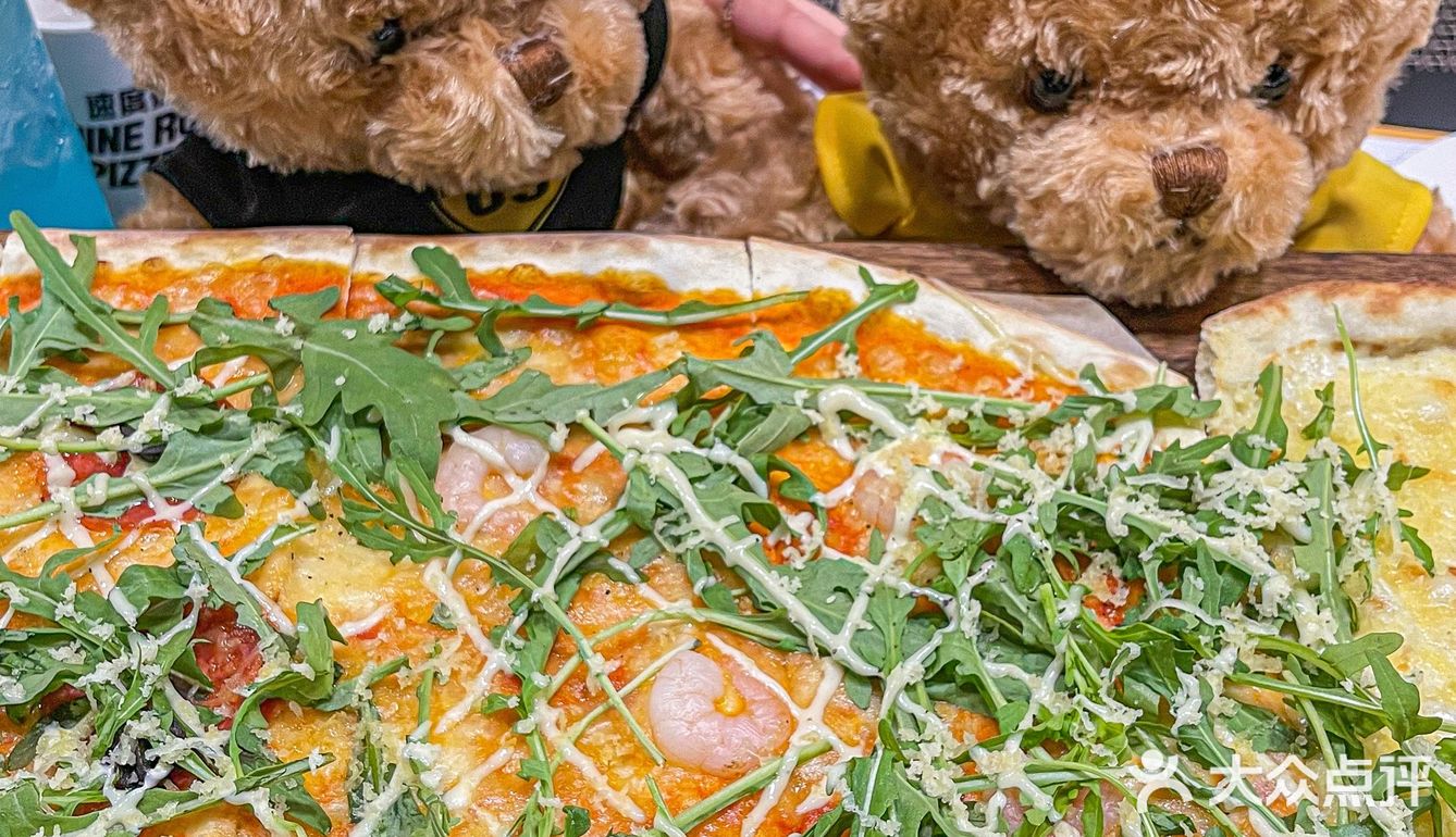 点单不用纠结口味😛一米长披萨满足4️⃣个味道