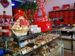 面包甜点陈列柜-四远香糕点(长江道店)