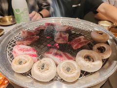 -草家酱蟹炭火烤肉店(珲春南路一店)
