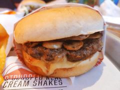 蘑菇芝士汉堡-FATBURGER 特富客汉堡(外交公寓店)