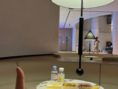 -涨巢·潮玩水疗局