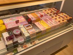 面包甜点陈列柜-好利来(新华店)
