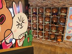 -LINE FRIENDS Garosu-gil Flagship Store