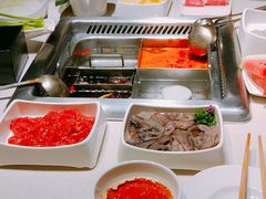 -海底捞火锅鲜切牛肉主题店(长寿路店)