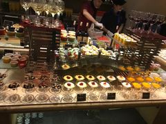 -雍和会海鲜姿造自助(湖东路店)