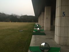 高尔夫球场-上海怡沁园度假酒店