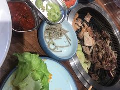 -明洞阿姨·韩式酱蟹烤肉·创意料理(三元桥店)