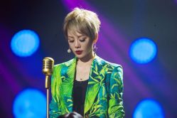 -变画·发型STUDIO