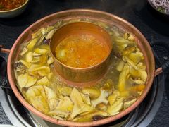 -菌自由丨野生菌火锅特色庭院餐厅(丽江古城店)