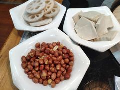 -三里屯土灶炖公鸡地锅鸡(江东店)