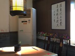 -蓝田九大碗民俗食府(蓝田店)