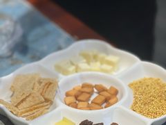 -哈啾嗨·新概念蒙餐(红星新城店)