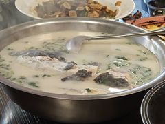 -雪湖煜辰鱼头老店(雪野湖店)