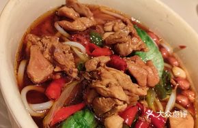 Dai-style Spicy Chicken Rice Noodles